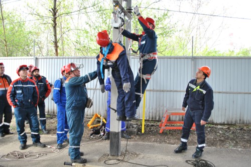 Очередная группа электромонтеров «Россети Кубань» завершила обучение безопасным методам работы на высоте