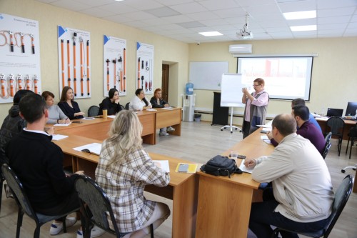 Специалисты служб реализации услуг «Россети Кубань» повысили квалификацию на базе энергетического института