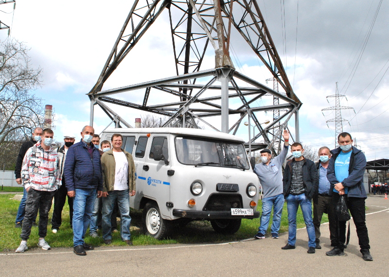 Водители компании «Россети Кубань» повышают квалификацию на курсах контраварийного вождения в энергоинституте 